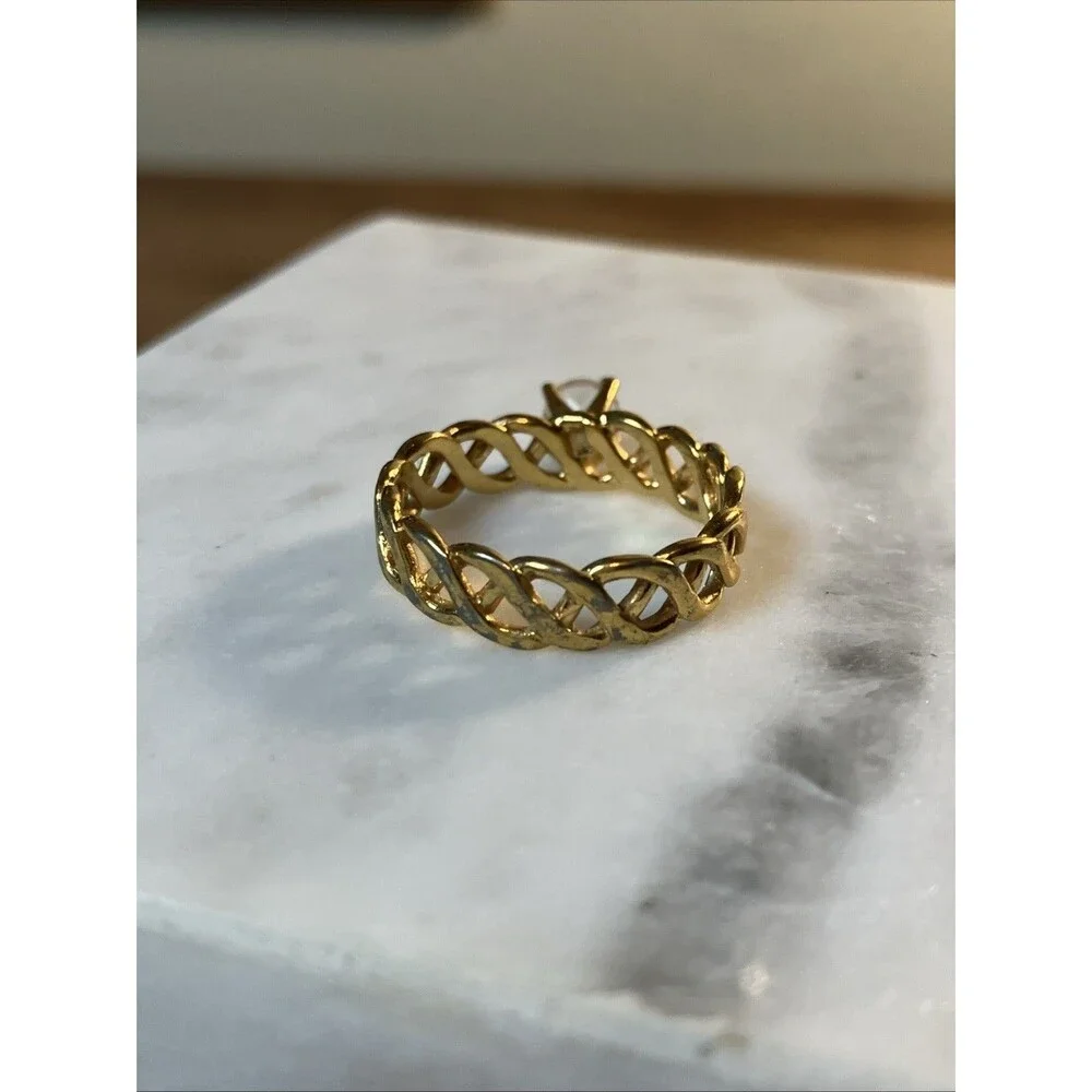 VTG Gold Tone Woven Band Solitaire Ring Round White Clear Stone Engagement 7.5